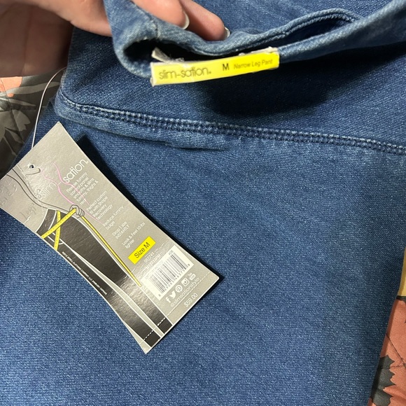 ‼️SOLD‼️ 🩵Denim Slimsation Leggings🩵 - Picture 2 of 2